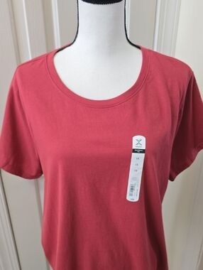 XERSION BRAND WOMEN'S PLUS "EASTERN RED" SHORT SLEEVES TEE SIZE 1X